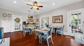 Steeles Tavern Manor Bed and Breakfast - Image 5