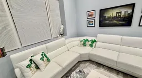 Grand Deluxe 1BR Penthouse near Newark Airport - Image 3