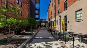 Top-Floor Loft , Downtown Views, Free Parking - Image 4