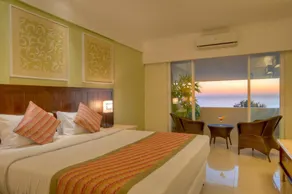 Romantic 1 BR Deluxe Ocean Room #K190 - Image 4