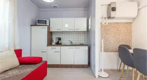 1 Bedroom Stunning Home In Sveti Filip I Jakov - Image 5