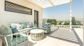 Stylish Villa with Private Pool, Near Clubhouse, Jumeirah Golf Estates by Deluxe Holiday Homes - Image 4