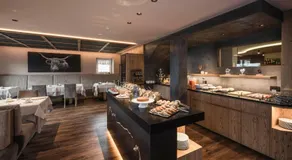 Hotel Chalet Dolomites - Image 2