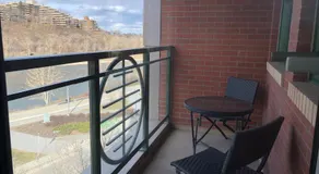 Two bedroom apartment with riverview in Calgary downtown - Image 4