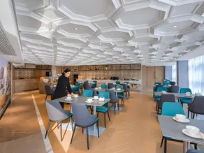 Vienna International Hotel 5.0 Huai’an Suning Plaza Bus Terminal - Image 3