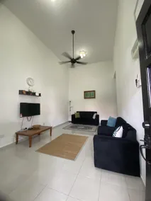 Ros 46 Homestay - Image 2