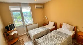 MOTEL INTERNATIONAL - Image 5