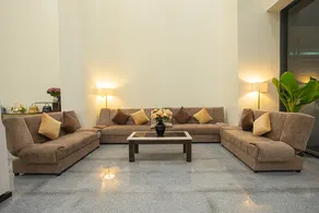 Nalada Hotel - Image 5