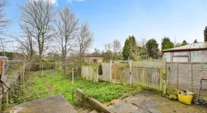 Modern 3-Bed House Nr City Centre & Hospital - Free Parking - Wifi - Free Netflix - Image 4