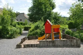 Functionally furnished bungalow located in the Ourthe Valley - Image 4