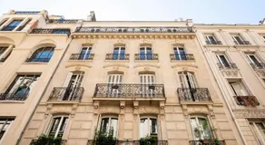 Appartements Champs Elysees - Avenue Montaigne by Studio Prestige - Image 4