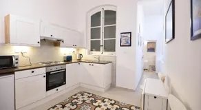 Grand Harbour Apartments - Image 4