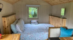 Glamping at Holly Grove Farm - Image 2