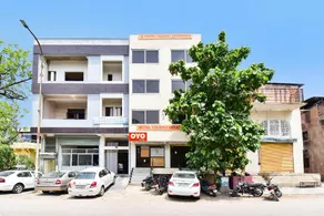 Super Hotel O by OYO Tourist Residency - Image 3