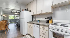 Cute Studio across the Beach, pool, hot tub, wifi LSV04 - Image 5