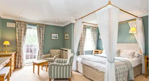 Bridge Hotel - Image 2