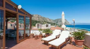 Casa con Terrazza sul Mare all'Addaura by Wonderful Italy - Image 2