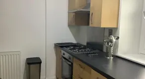 4 Stills Apartment - Image 4