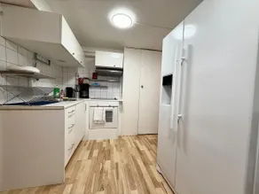 2 Bedroom Apartment With 4 Beds For Workers Near Volvo Free Parking - Image 4