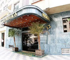 Republica Park Hotel - Image 1