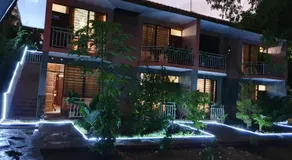PRIMESHADE GUESTHOUSE - Image 5