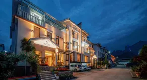 Flower Whisperer Homestay Tianmenshan Store free airport and station pick-up English language service - Image 2