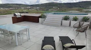 Panorama Lounge - Romantic Getaway with private pool - Image 3