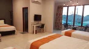 White House Homestay - Image 2