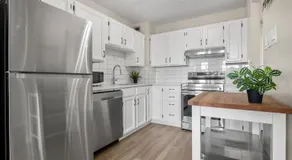 Contemporary, cozy & easy to Rocky Mountains from Calgary ! - Image 3