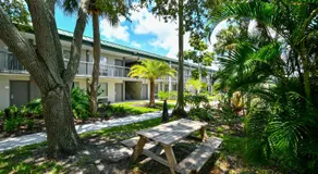 Sarasota Cay Club #612 - Heated Pool, Bunk Beds, Huge TV, Tiki Bar, More! - Image 4