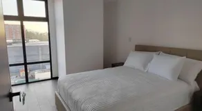 Hermoso apartamento nuevo en zona 10! - Image 2