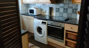 Fishermen's cottage with log burner, 2 bathrooms & sea views from garden terraces - Image 2