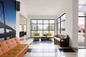 Urbanview Hotel Syariah Ratu Elok Banjarbaru by RedDoorz - Image 2