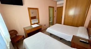 Hostal Fuentes - Image 2