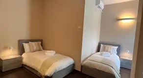 JOHN'S ROOMS - Image 2