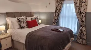 Sunflower Lodge - Image 2