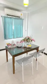 Bang Sean House: Friends/Family. - Image 4