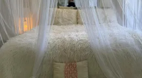 Peaceful Upstairs Oasis - Image 2