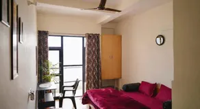 LVMR MIDTOWN STUDIO APARTMENT Shamshi - Image 4