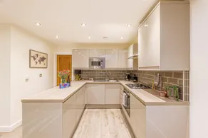 Centrally Located Bromley Home - Image 3