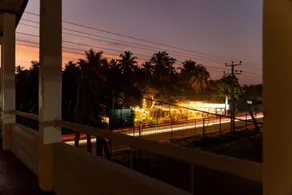 Cinnamon Holiday Home Near Airport - Image 5