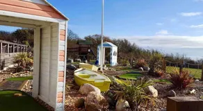2 Bed Lodge - Sleeps 6 - Pets - Parking - Pools - Image 3