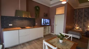 Connie's Apartments - Image 2