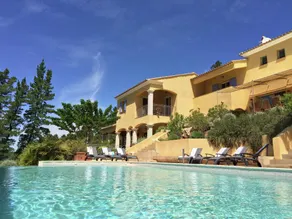Villa in Le Muy with Private Pool and Lake - Image 2