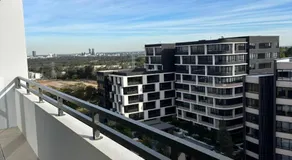 Modern 2BR Free parking near Olympic park - Image 5