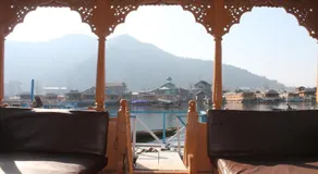 Iram Houseboats - Image 4