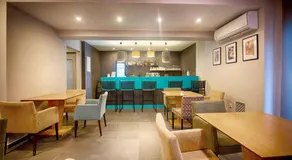 FALIREON HOTEL - Image 5