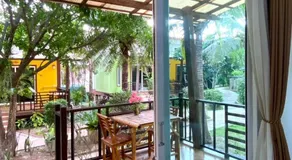 Lanta Just Come Hotel - Image 5