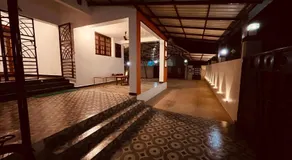 Saro Luxury - sea view - Image 5