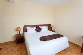 Cenetra Hotel - Image 5